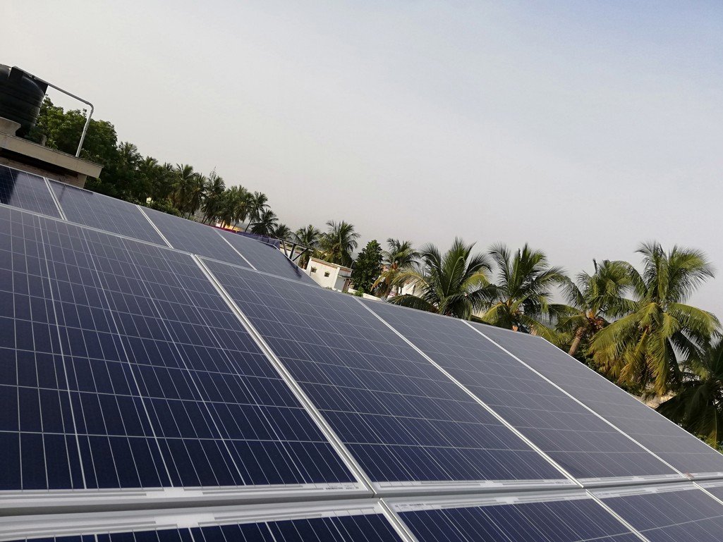 Commercial hybrid solar