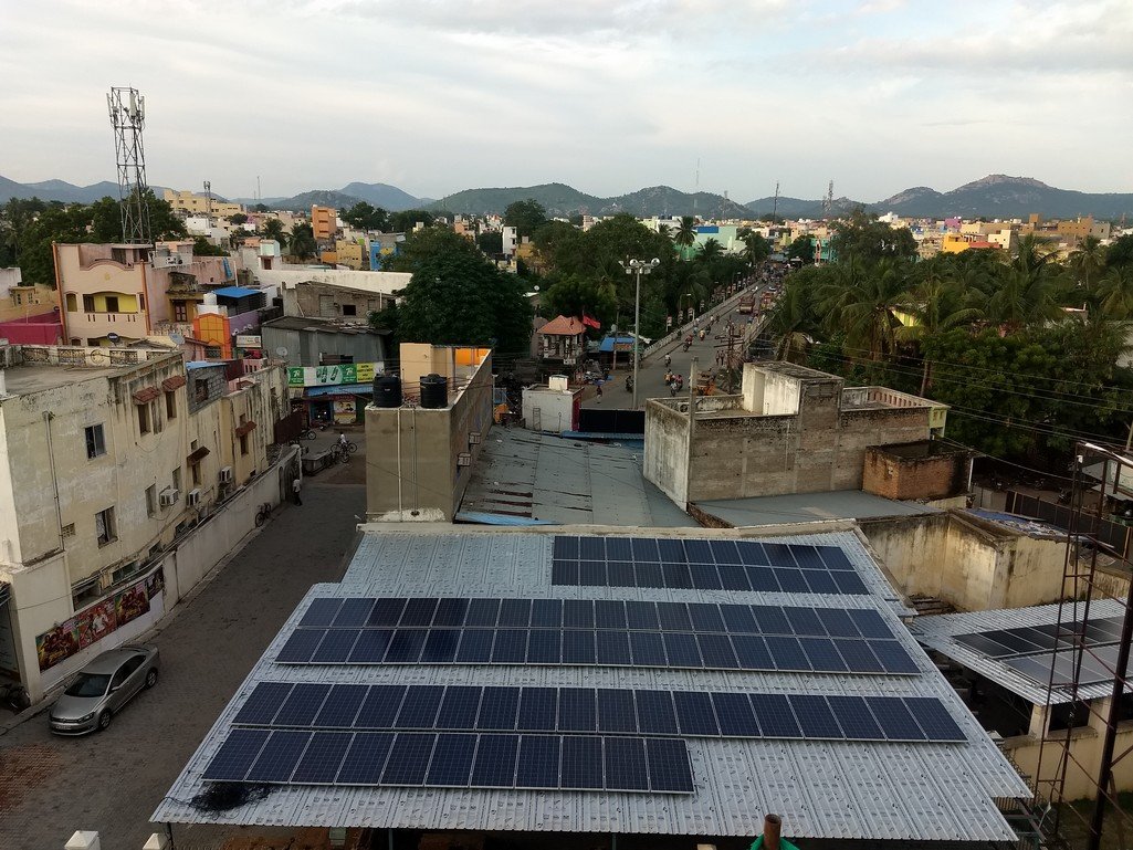 Hybrid commercial solar